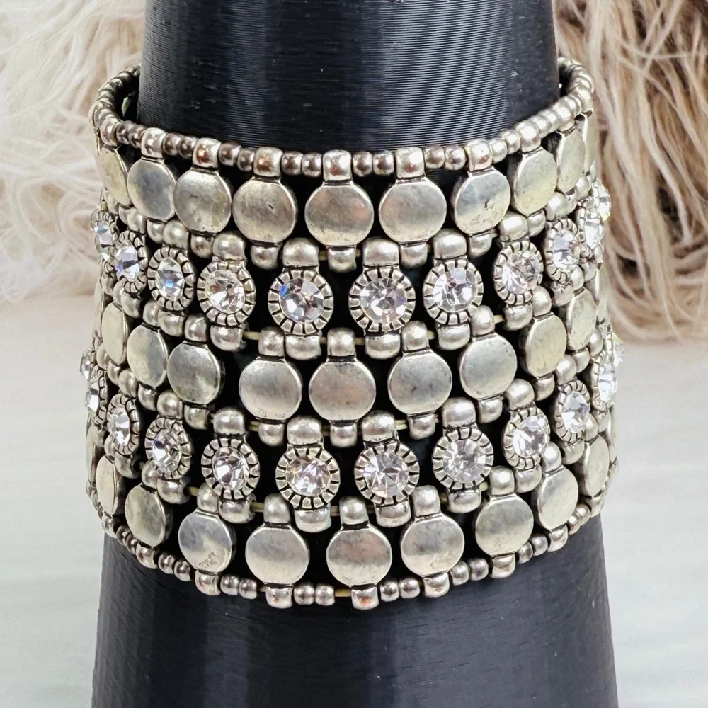 Vintage aged Silvertone crystal Beaded Stretch white band Bracelet